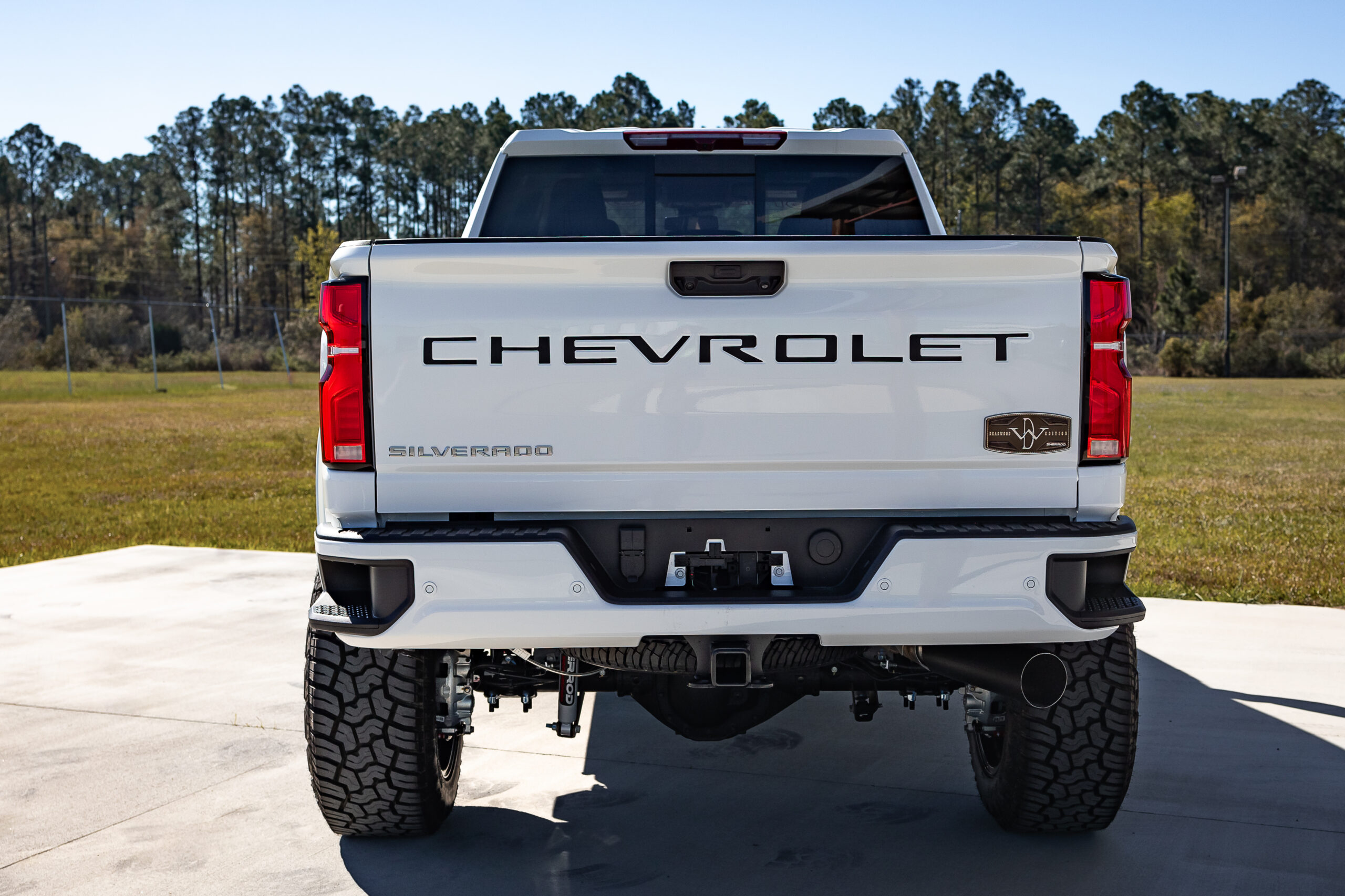 Chevy 2500 Deadwood White