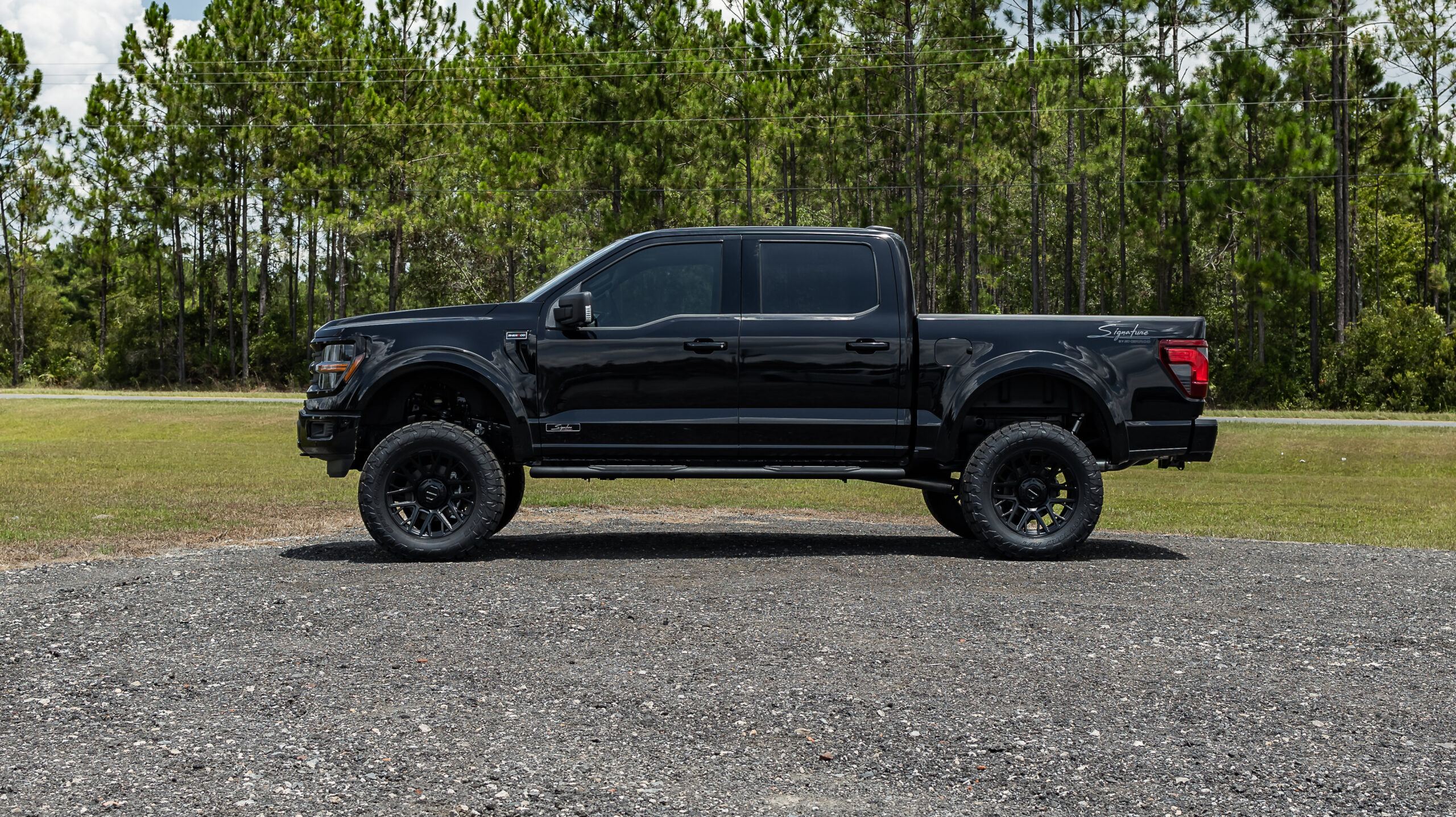Ford F-150 Signature Black