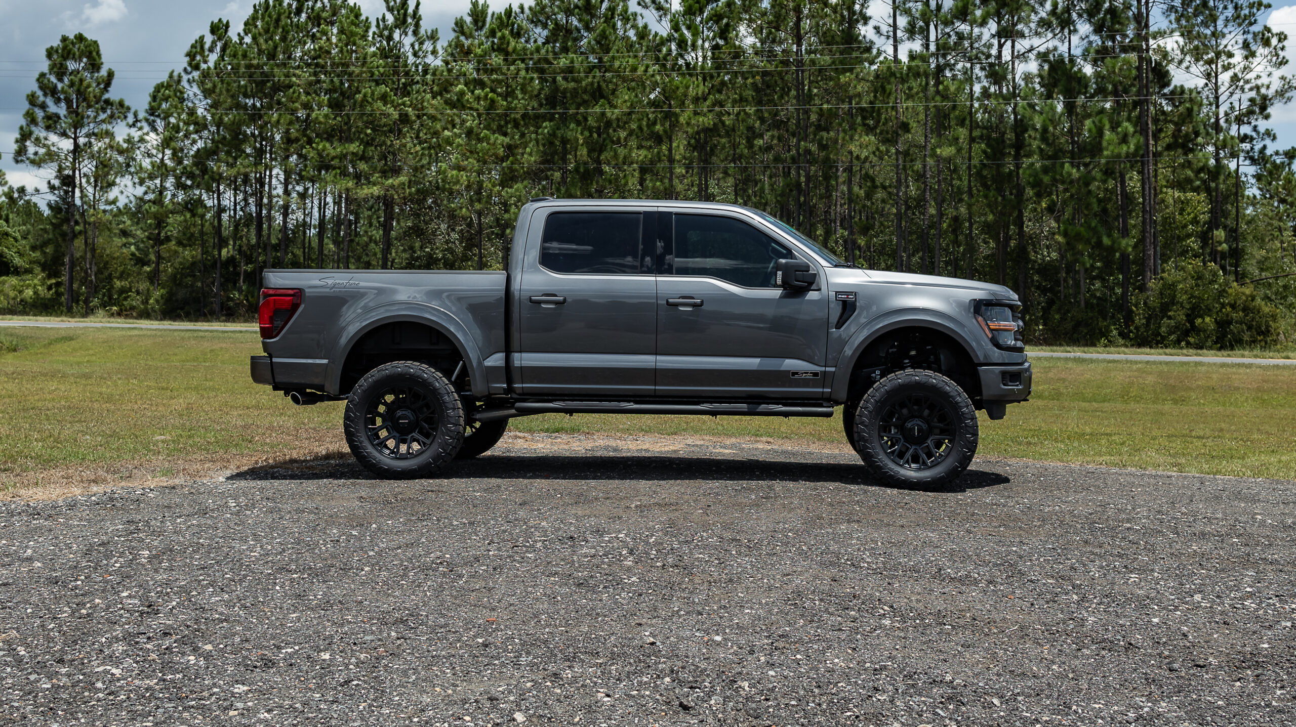 Ford F-150 Signature Gray