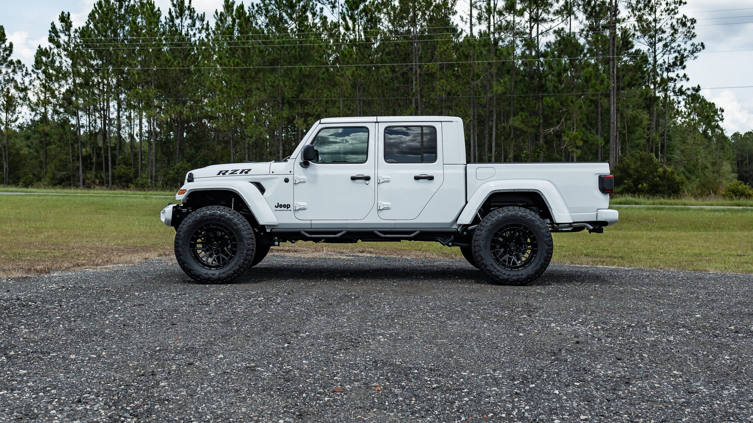 Jeep Gladiator RZR White