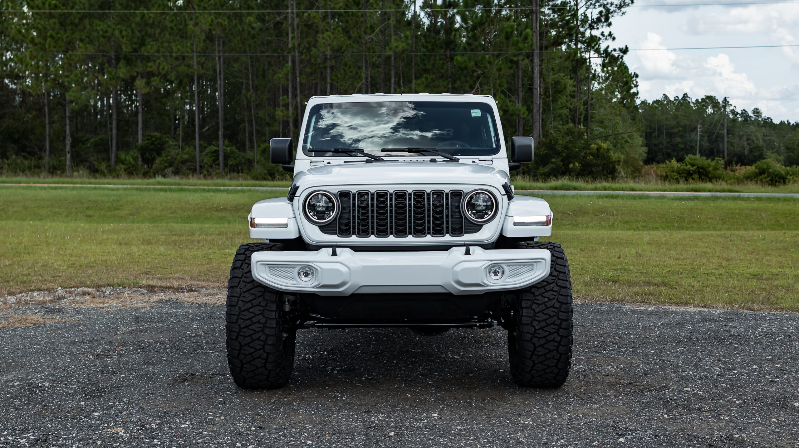 Jeep Gladiator RZR White