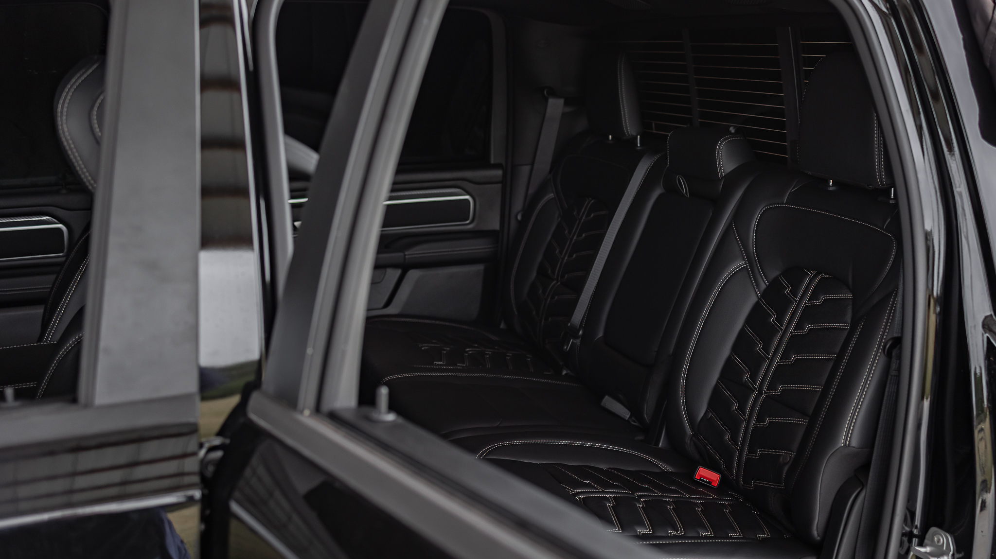 Ram 1500 Geneva - Black