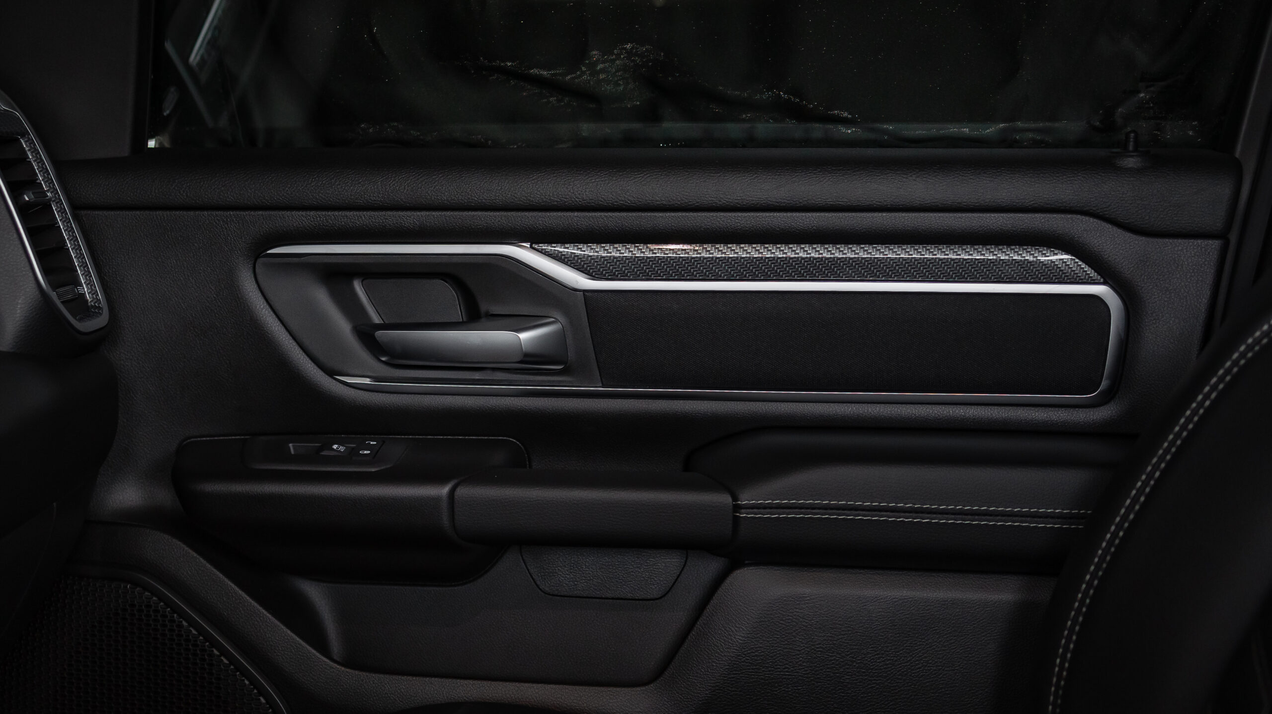 Ram 1500 Geneva - Black