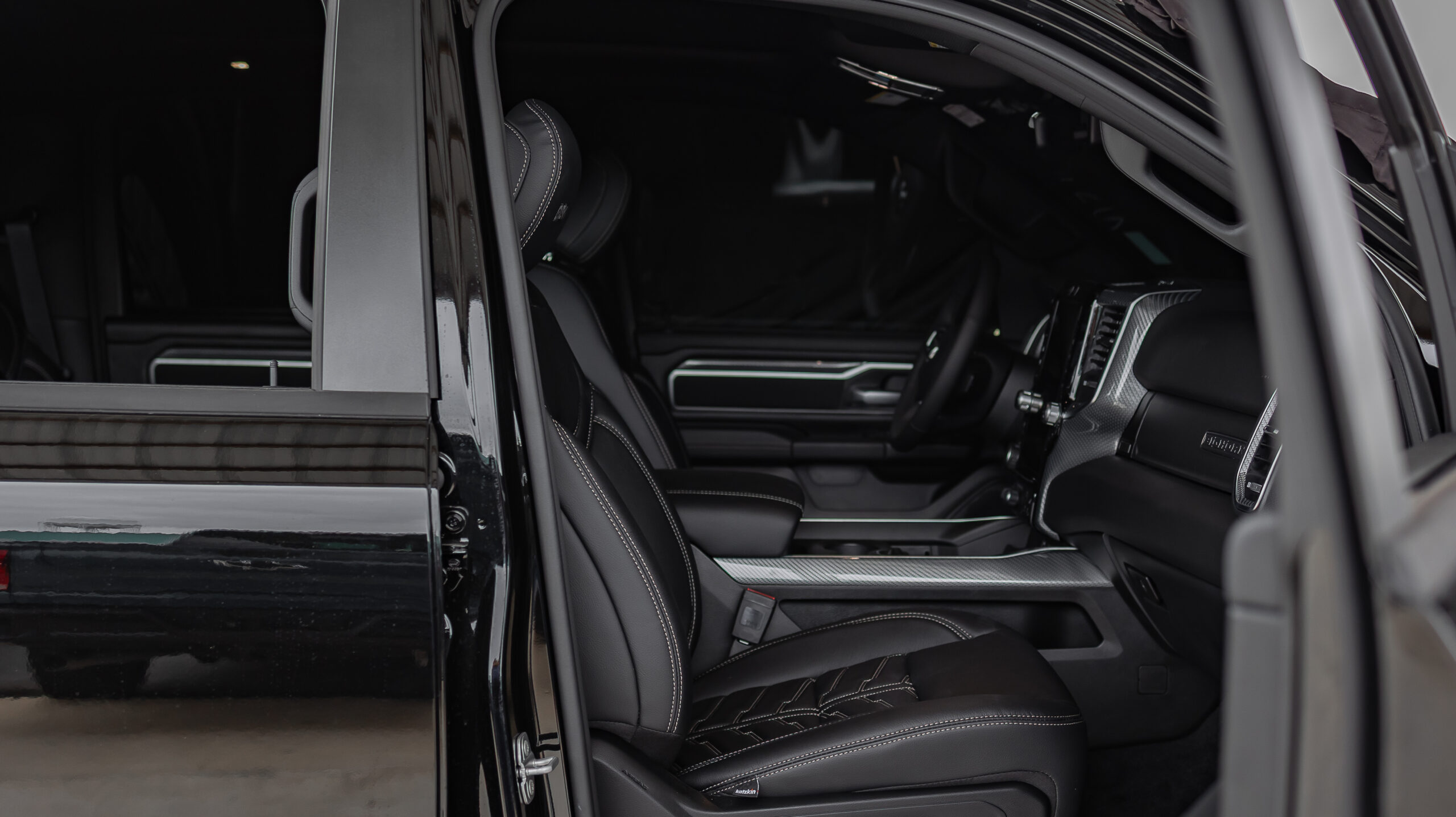 Ram 1500 Geneva - Black