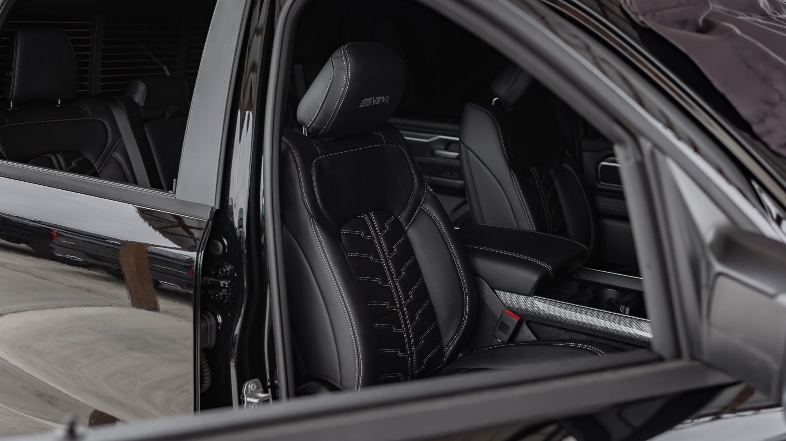 Ram 1500 Geneva - Black